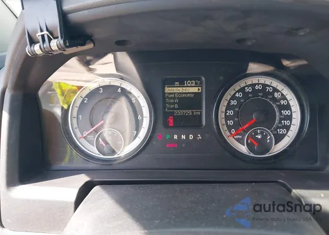 2017 Ram 1500 Tradesman 4X2 8' Box из США, поврежденный, VIN 3C6JR6DG3HG645857